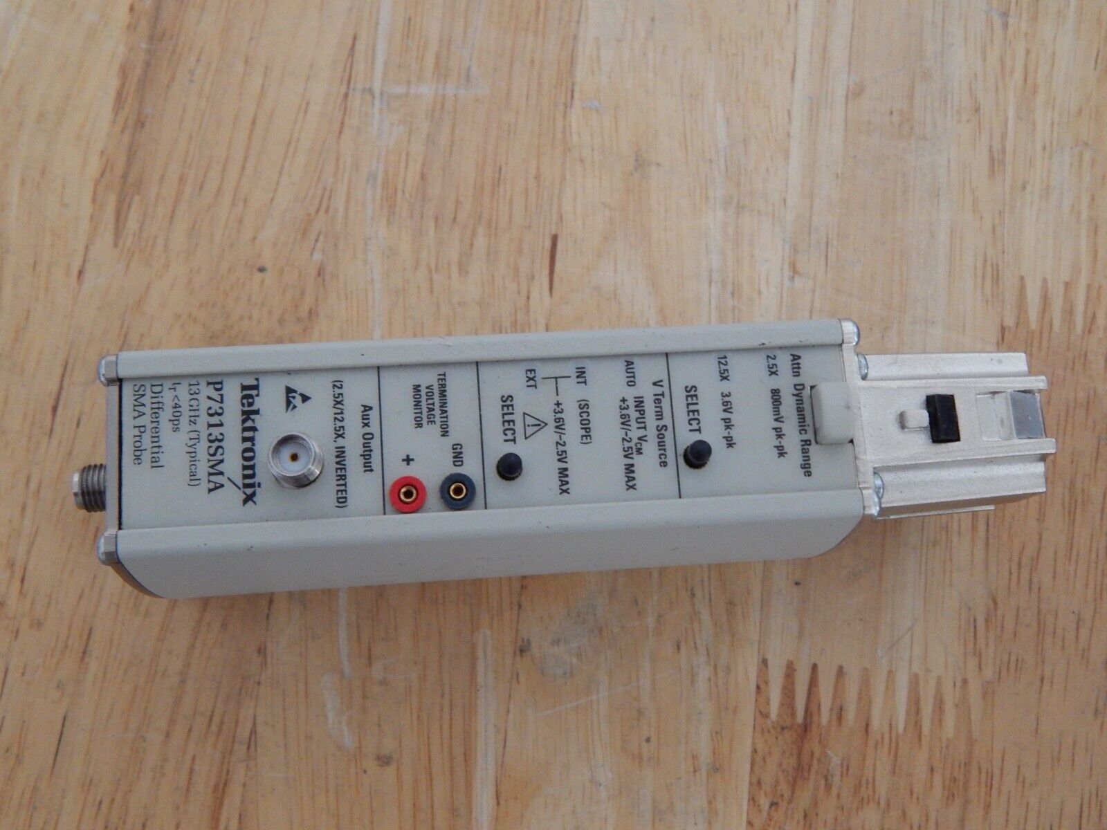 Tektronix P7313SMA differential input probe Tektronix P7313SMA differential input probe